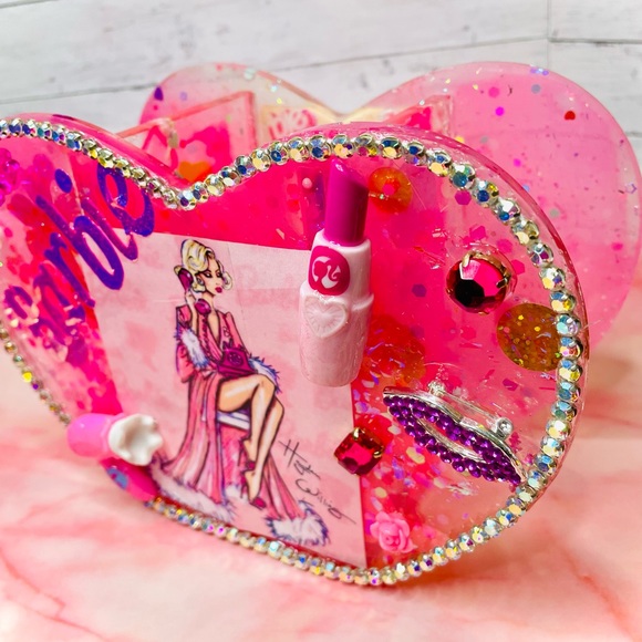 Barbie brush holder - Picture 7 of 11